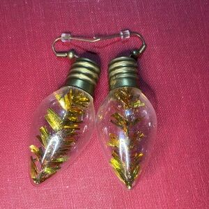❣️CLEARANCE ITEM❣️Vintage Xmas Bulb Earrings